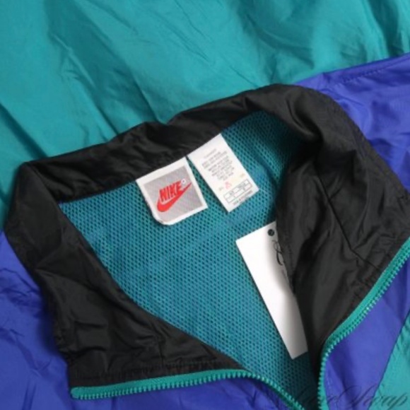 VINTAGE 1990’s WINDBREAKER - Picture 3 of 7